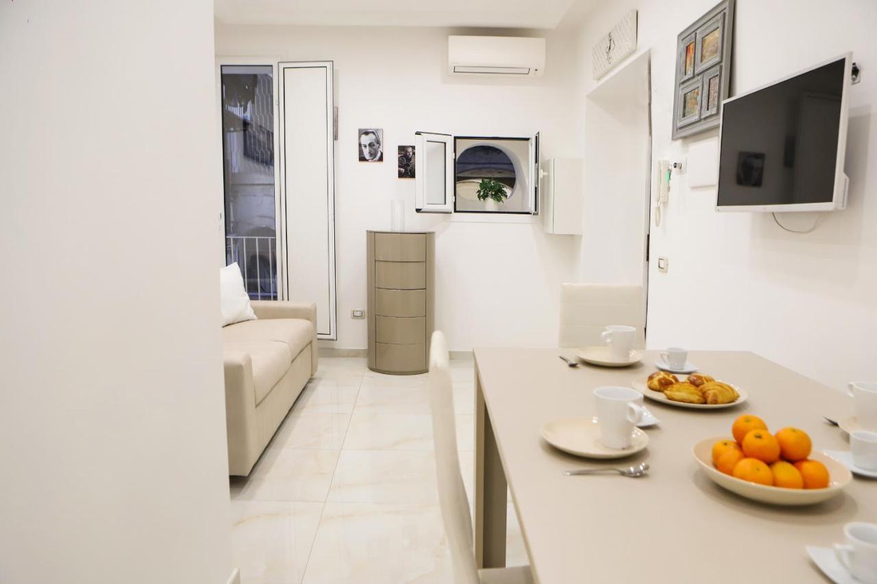 Cozy Apartment In Piazza Cavour By Wonderful Italy Nápoles Exterior foto